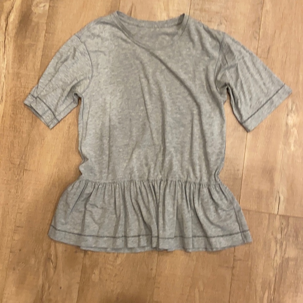 Lululemon Adorable peplum casual top gray small